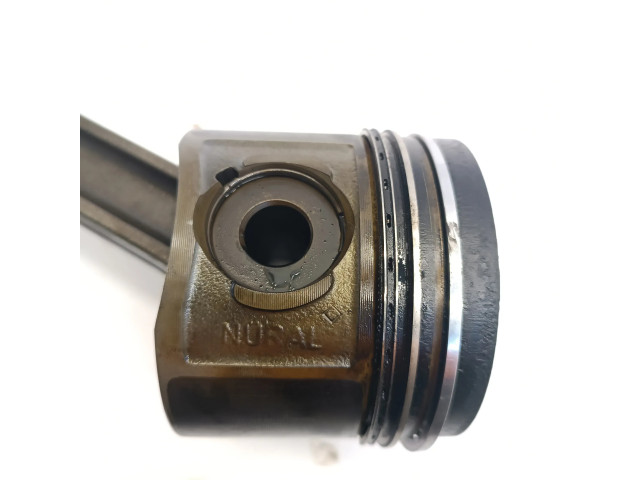 Píst    BMW 3 E46  pro naftový motor 2.0 m47 