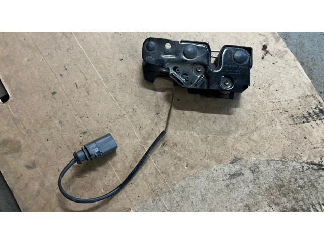 Замок капота 4L0823509   Audi Q7 4L