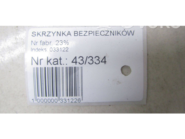   Pojistková skříňka 82115-05A31   Toyota Avensis T270 2016