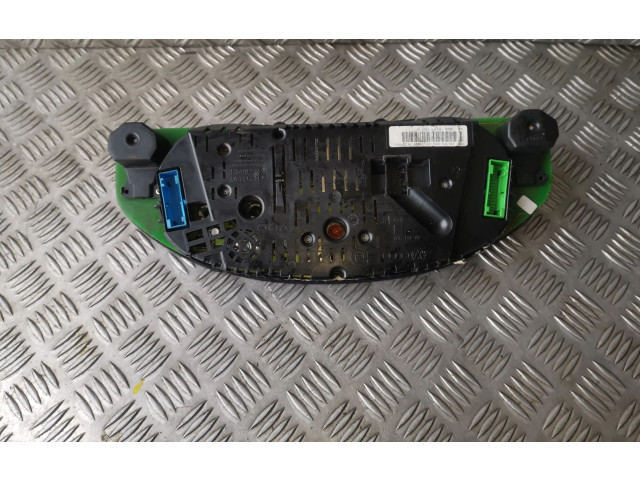 Панель приборов 8D0919930H   Audi A4 S4 B5 8D       