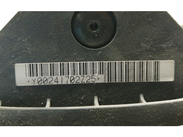 Подушка безопасности водителя Y00241702Z25, E3KA2004862   Mitsubishi Space Star