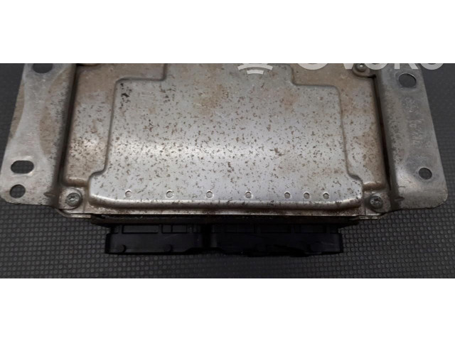 Блок управления двигателем ECU 0261208702   Peugeot 107