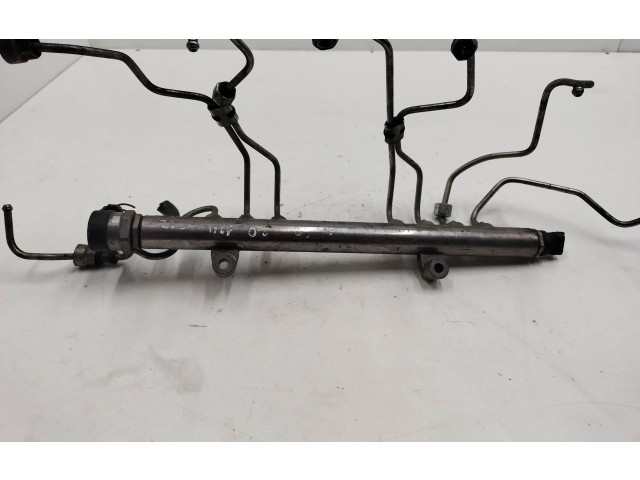 Vstřikovací lišta 30777759, 0445215025   Volvo V60     