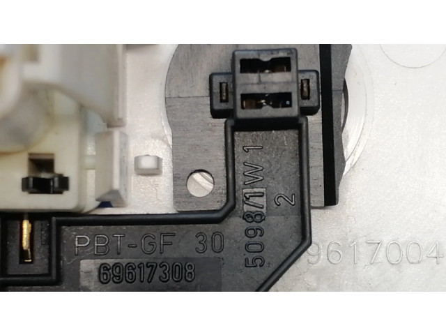 Блок управления климат-контролем 559000H010, 69617003Q   Peugeot 107