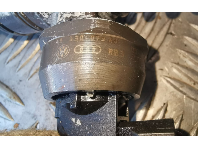 Vstřikovač 0414720037, 038130073AJ   Volkswagen PASSAT B5.5     