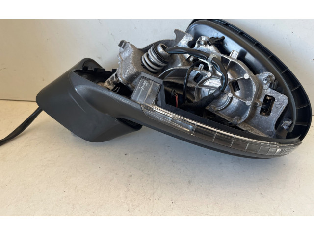 Zpětné zrcátko  Volkswagen Touareg II 2013  7P6857501EN  