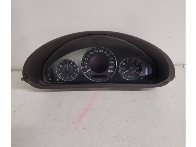 Přístrojová deska  Mercedes-Benz CLK A209 C209 2003 A2095403111, 110080251001  