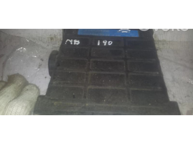 Блок управления двигателя 0280800100, 0025453632   Mercedes-Benz 190 W201
