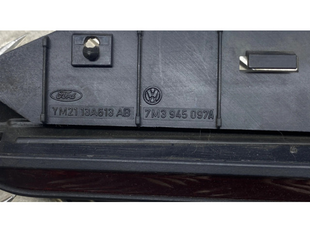 Дополнительный стоп сигнал Volkswagen Bora 1J6945097C 