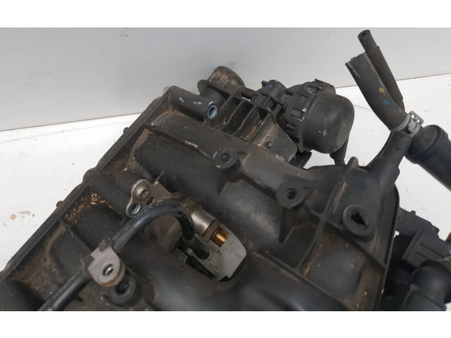 Vstřikovací lišta 560034615941, 4773610017   Audi A5 8T 8F     