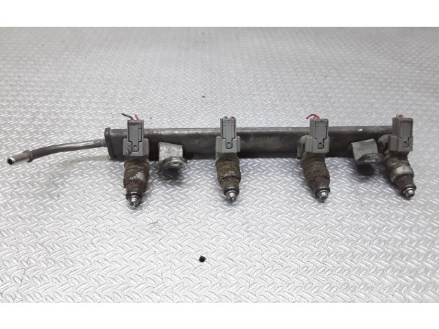 Комплект форсунок MR988977    Mitsubishi Colt   