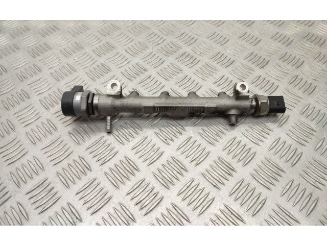 Vstřikovač 04L089B, 057130764AB   Skoda Octavia Mk3 (5E)    CLHA 