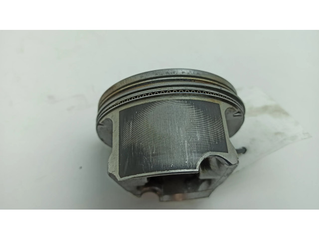 Píst 062120546, 161036038   Cadillac SRX  pro benzínový motor 3.6  