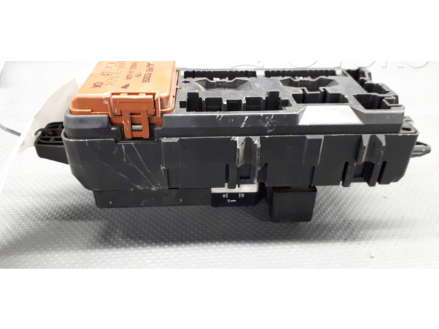 Блок предохранителей 2L040640   Mitsubishi Space Star    