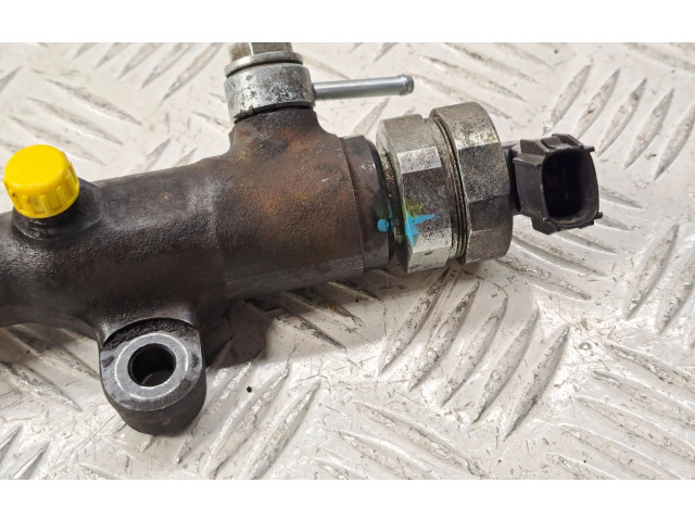 Vstřikovací lišta 238100R040, 8945820050   Toyota Auris 150    2ADFHV 