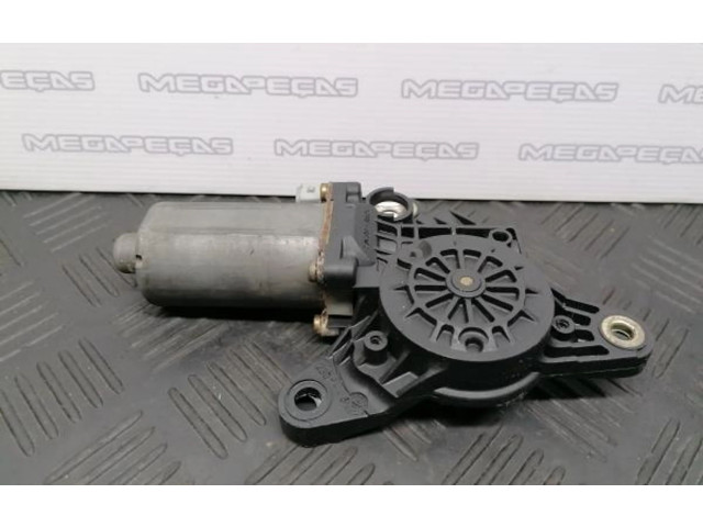 Передний двигатель механизма для подъема окон     130821649    Peugeot 306 