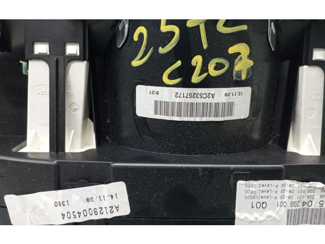 Přístrojová deska  Mercedes-Benz CLK C207 A207 2010 A2129004504, 132.257KMMARCADOS  