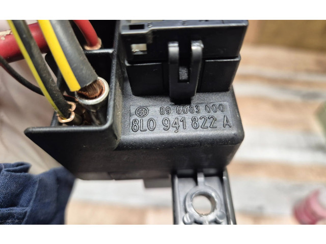   Pojistková skříňka 8L0941822A, 896083000   Audi A6 S6 C5 4B 2003