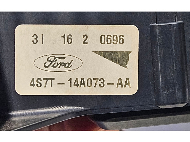   Pojistková skříňka 4S7T14A073AA, 1S7T14A301CC   Ford Mondeo Mk III 2005