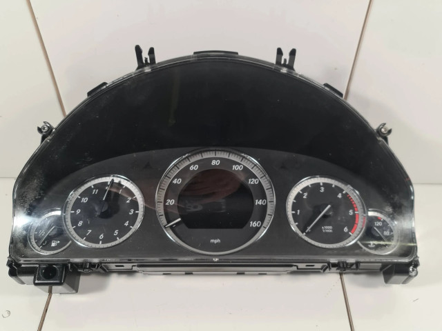 Přístrojová deska  Mercedes-Benz E W212 2011 A2125400748, A2129004304  
