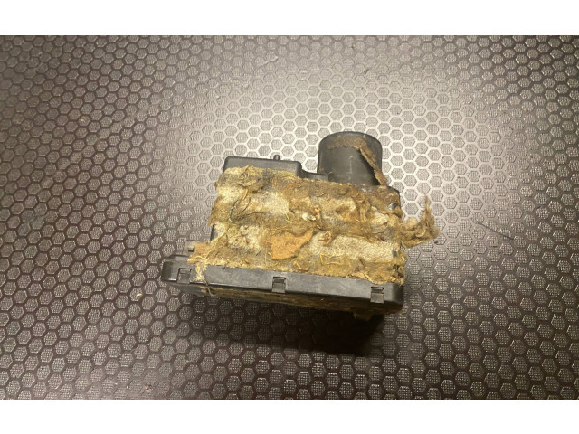 Вакуумный насос центрально замка  443862257D   Audi A6 S6 C4 4A 