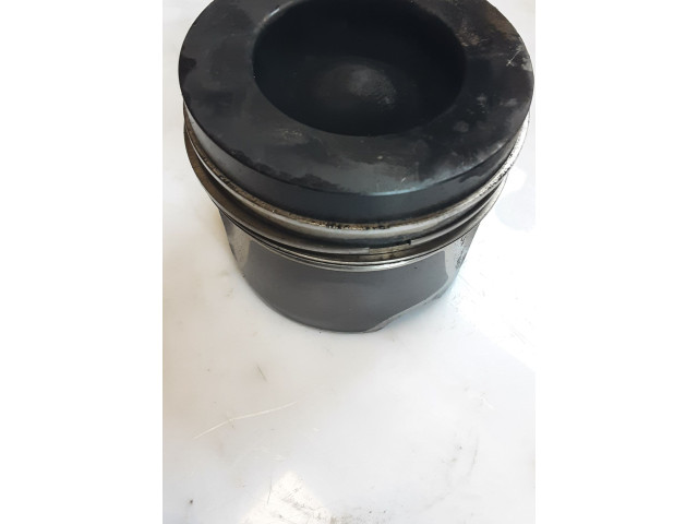 Píst 8372T   Audi A6 S6 C7 4G     