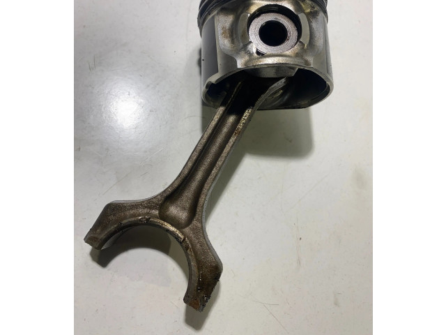 Píst 142   Honda Civic     