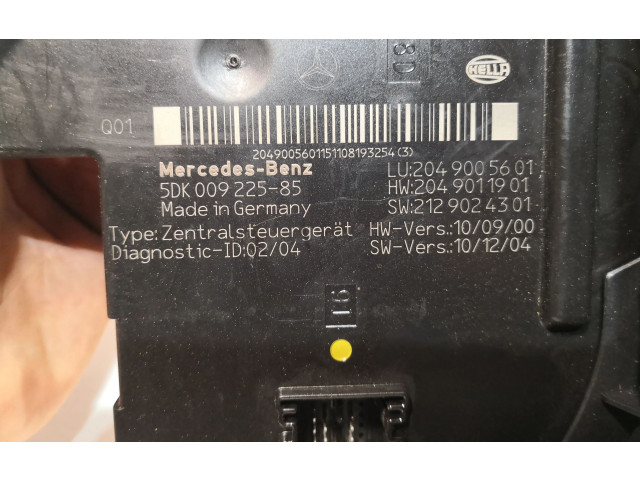   Pojistková skříňka A2049005601, A2049011901   Mercedes-Benz C W204 2011
