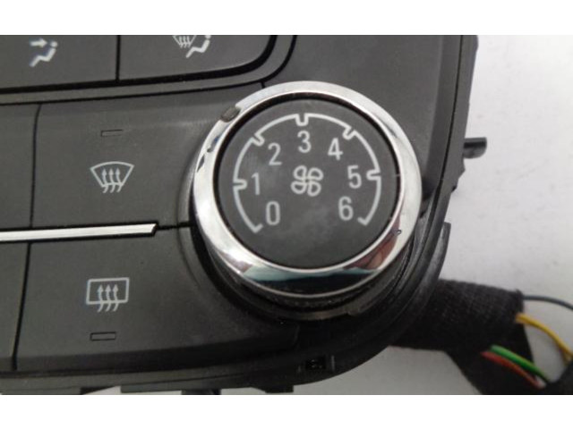 Блок управления климат-контролем 13429876   Opel Zafira C