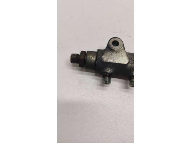 Топливная рампа 0445214023   Jeep Cherokee III KJ  