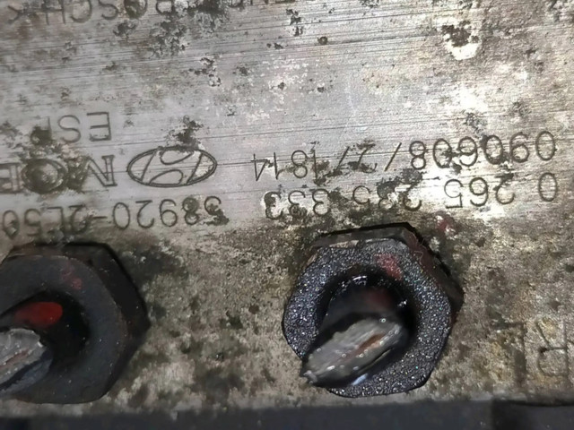Jednotka ABS 589202L500   Hyundai i30 2007