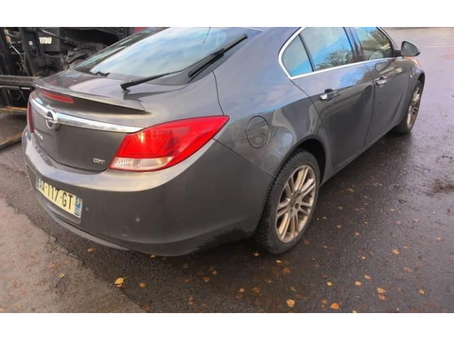 Моторчик дворников 39057204    Opel Insignia A
