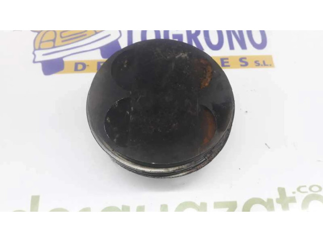 Píst 11257843748   BMW 5 E39   4.9  