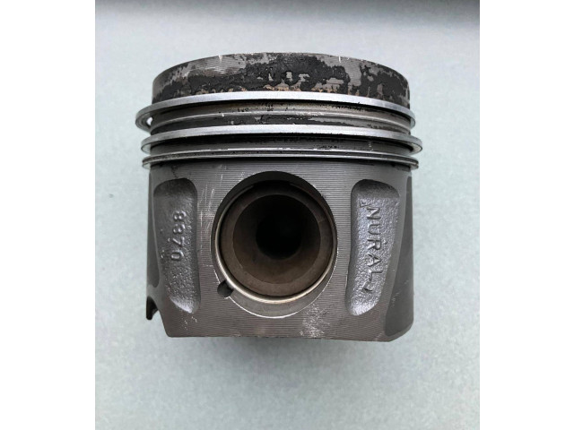 Píst A6420305517, A6420302218   Mercedes-Benz E W212    OM642.850 