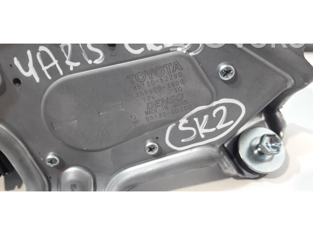 Моторчик заднего дворника 8513052280    Toyota Yaris Cross
