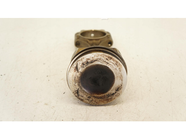 Píst 82L143   Audi A6 S6 C6 4F     