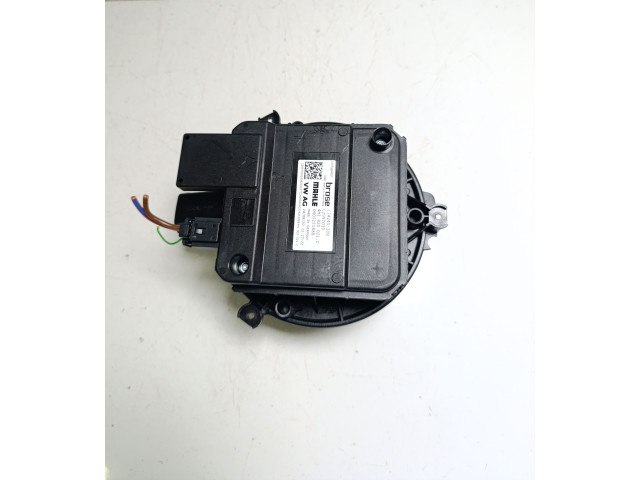 Вентилятор печки    4M1820021C, 0005255888   Audi e-tron