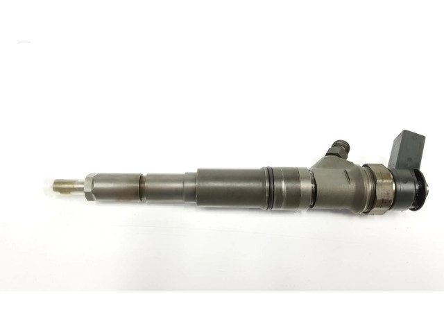 Vstřikovač 13537793836   BMW 3 E90 E91  pro naftový motor 2.0  