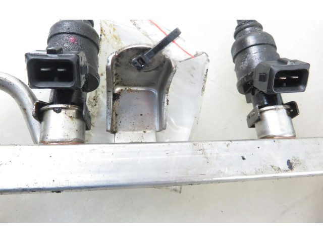 Топливная рампа 06A906031D, 06A906031D   Volkswagen Bora   для двигателя AGN