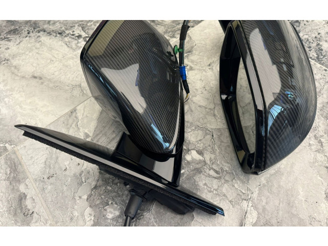 Zpětné zrcátko  Lamborghini Urus 2022  4M0616039BF  
