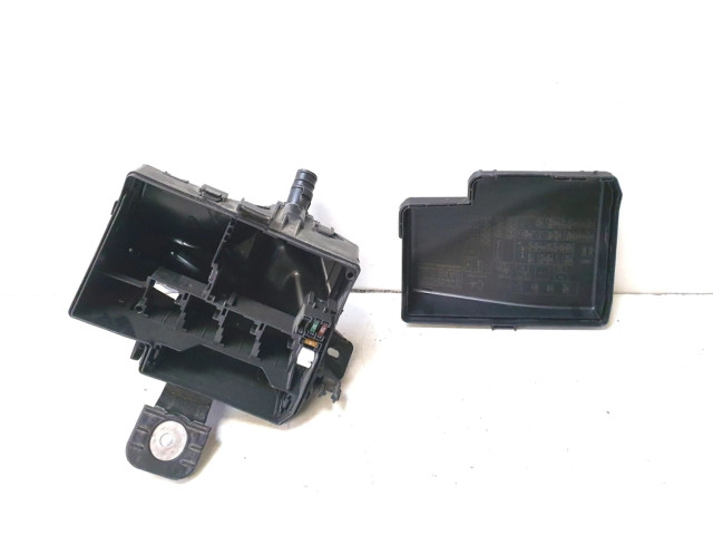   Pojistková skříňka 8266252801   Toyota Yaris 2020