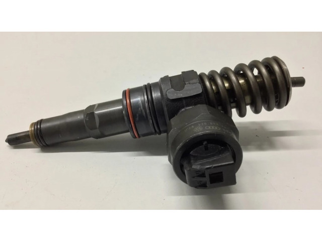 Vstřikovač 038130073J, 0414720015   Skoda Fabia Mk1 (6Y)  pro naftový motor 1.9  