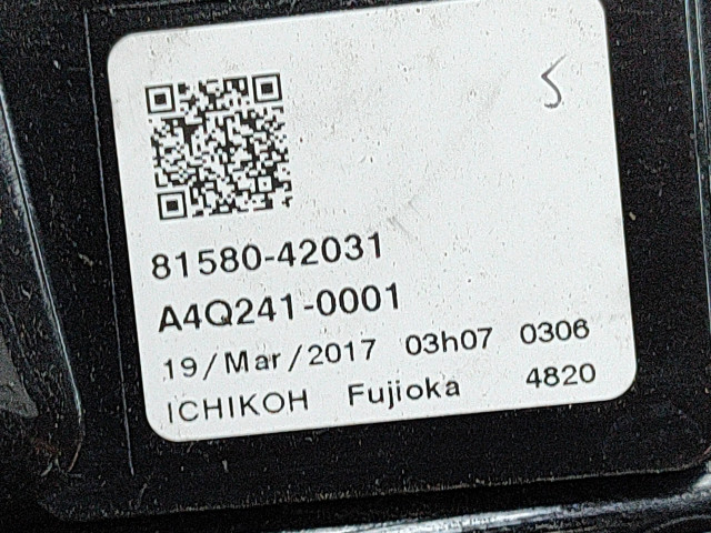 Světlo zadní pravé 8158042031   Toyota RAV 4 (XA40) 2017