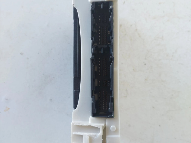 Блок комфорта 8922148630, 2381004241   Lexus RX 450H   