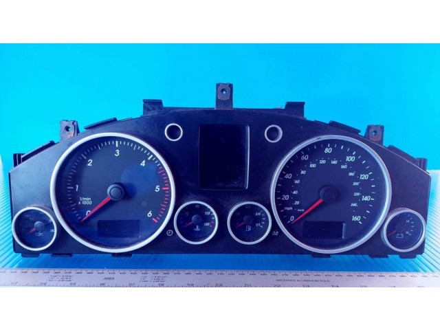 Přístrojová deska  Volkswagen Touareg I 2004 6033EC2145  