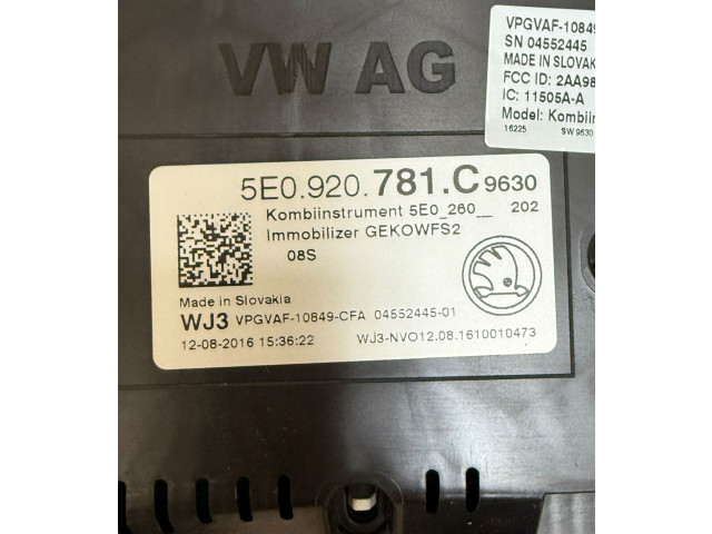 Přístrojová deska  Skoda Octavia Mk3 (5E) 2016 5E0920781C, 0455244501  