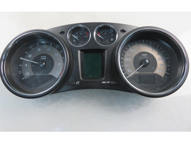 Přístrojová deska  Peugeot RCZ 2010 9666661180  