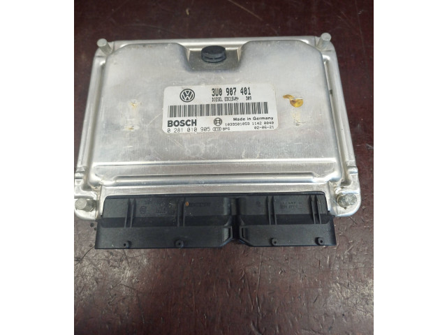 Блок управления двигателя    3U0907401, 1039S01059   Skoda Superb B5 (3U)