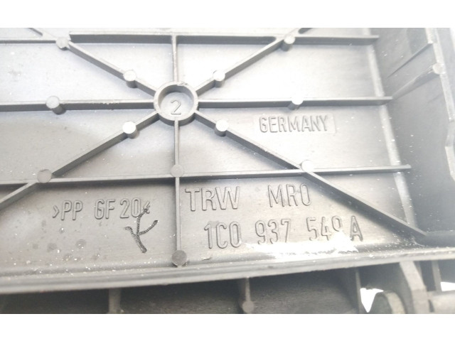 Pojistková skříňka Řídící jednotka BSM 1C0937549A   Volkswagen New Beetle 2000