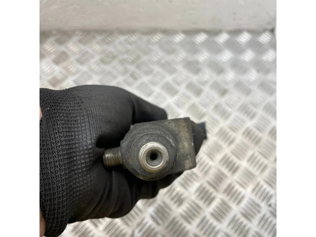 Vstřikovací lišta 0445214041   Chrysler Voyager  pro naftový motor 2.5  